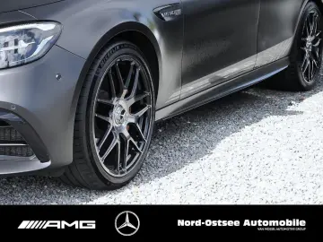 Mercedes-Benz E 63 S AMG 4M PANO