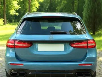 Mercedes-Benz  E 63 AMG