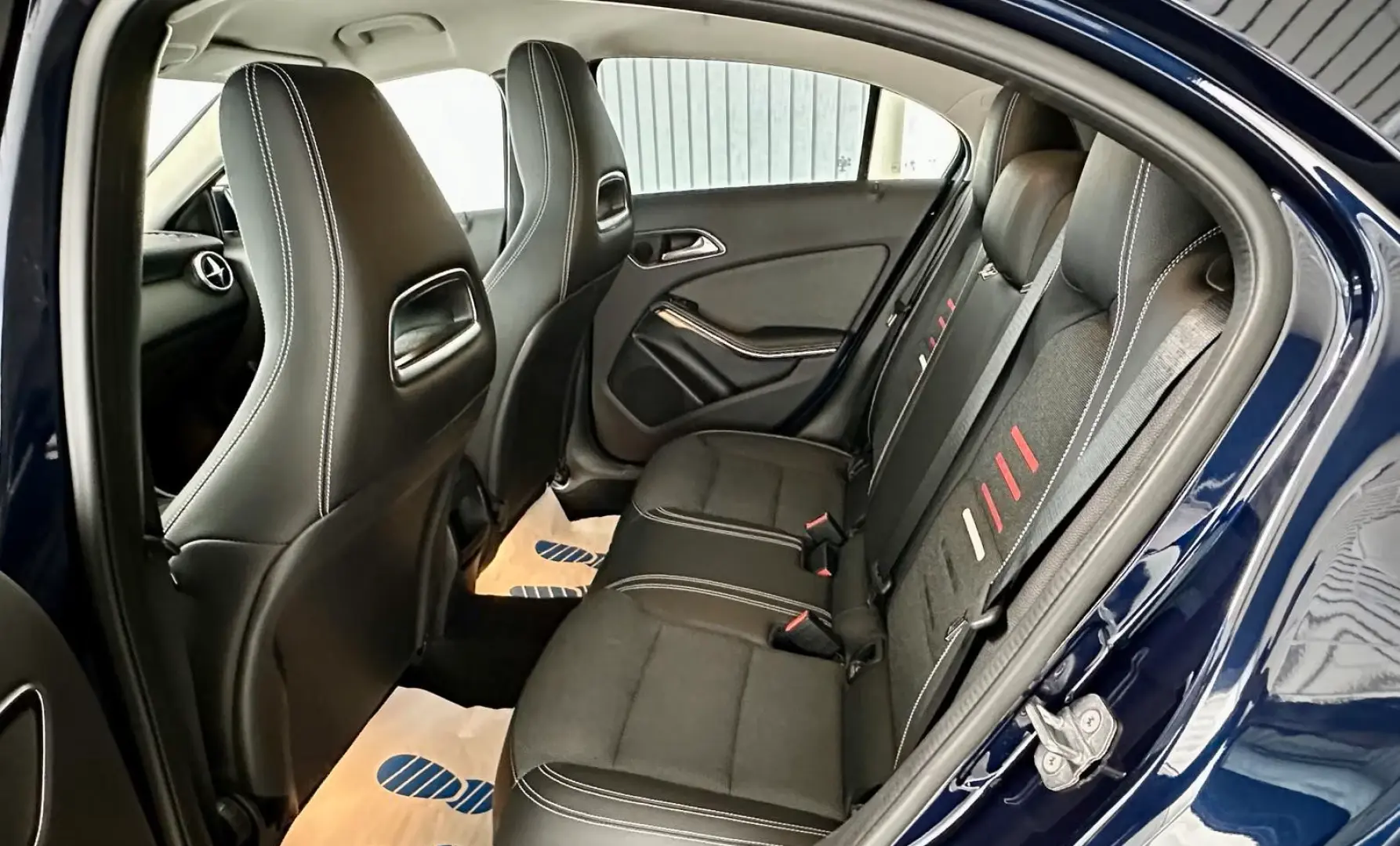 A 180 CDI / d BlueEfficiency 1 Hand* Scheckheft