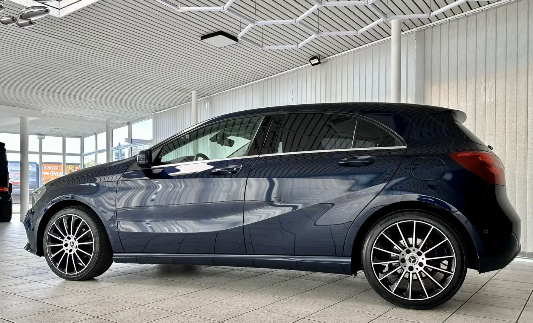 A 180 CDI / d BlueEfficiency 1 Hand* Scheckheft