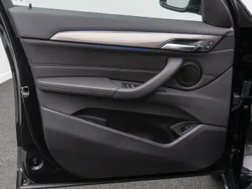 X1 sD18i xLine Panoram Kamera HUD DAB HiFi Alarm