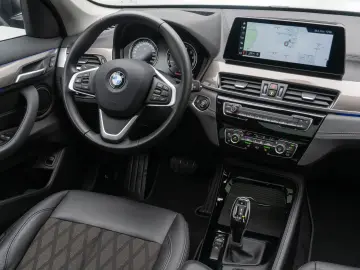 X1 sD18i xLine Panoram Kamera HUD DAB HiFi Alarm