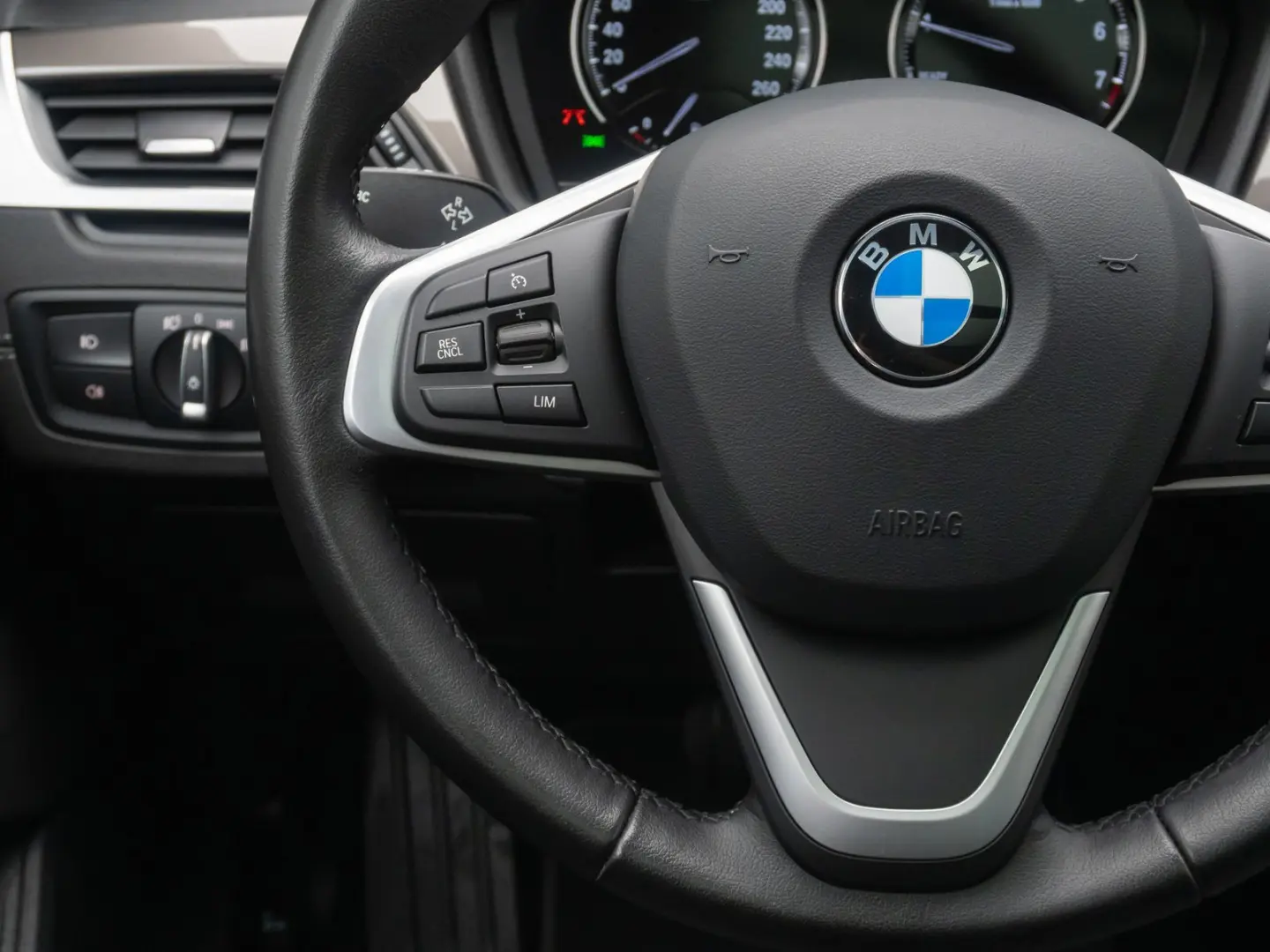 X1 sD18i xLine Panoram Kamera HUD DAB HiFi Alarm
