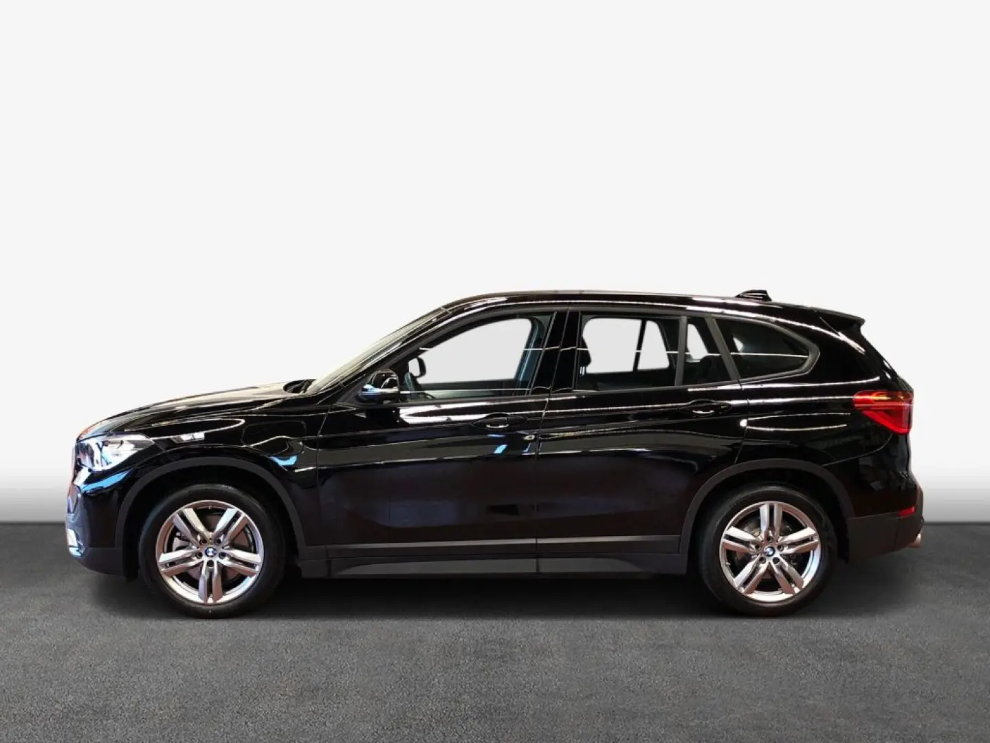 X1 xDrive25e Advantage