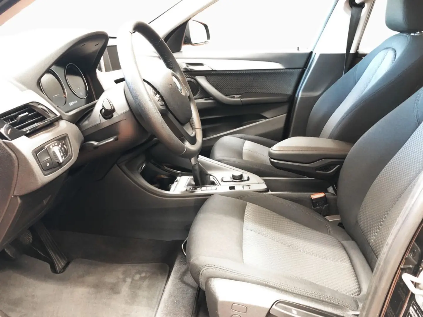 X1 xDrive25e Advantage