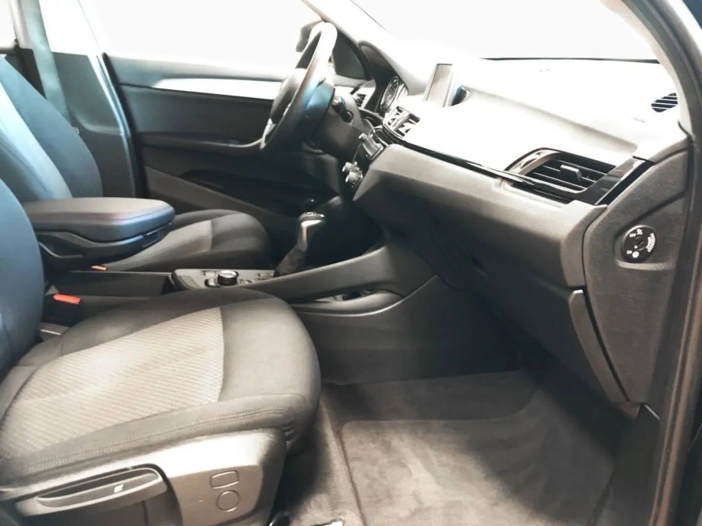 X1 xDrive25e Advantage