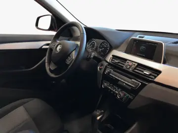 X1 xDrive25e Advantage