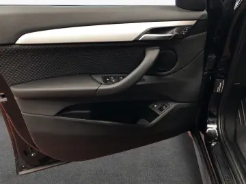 X1 xDrive25e Advantage