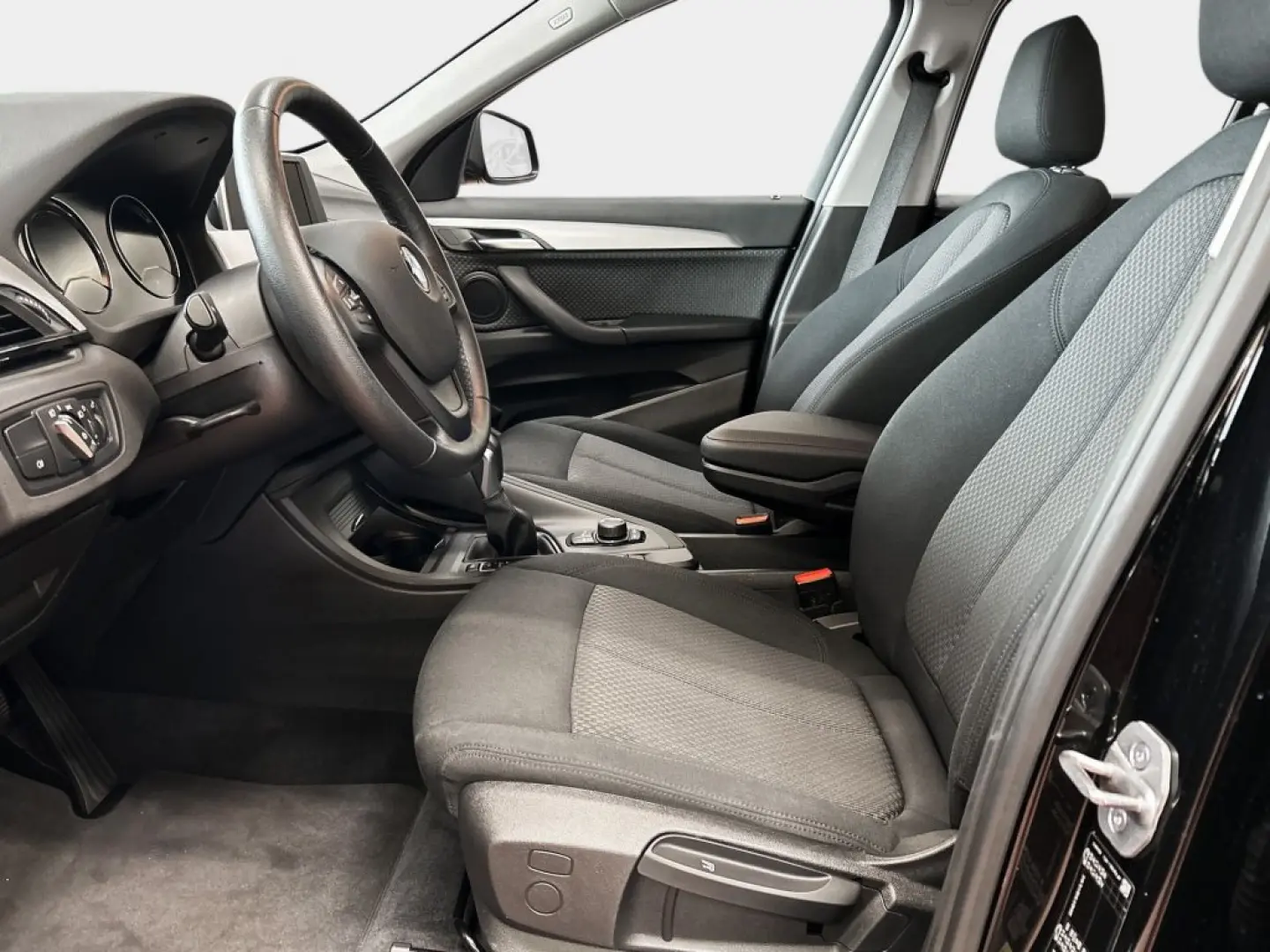 X1 xDrive25e Advantage