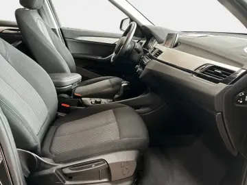 X1 xDrive25e Advantage