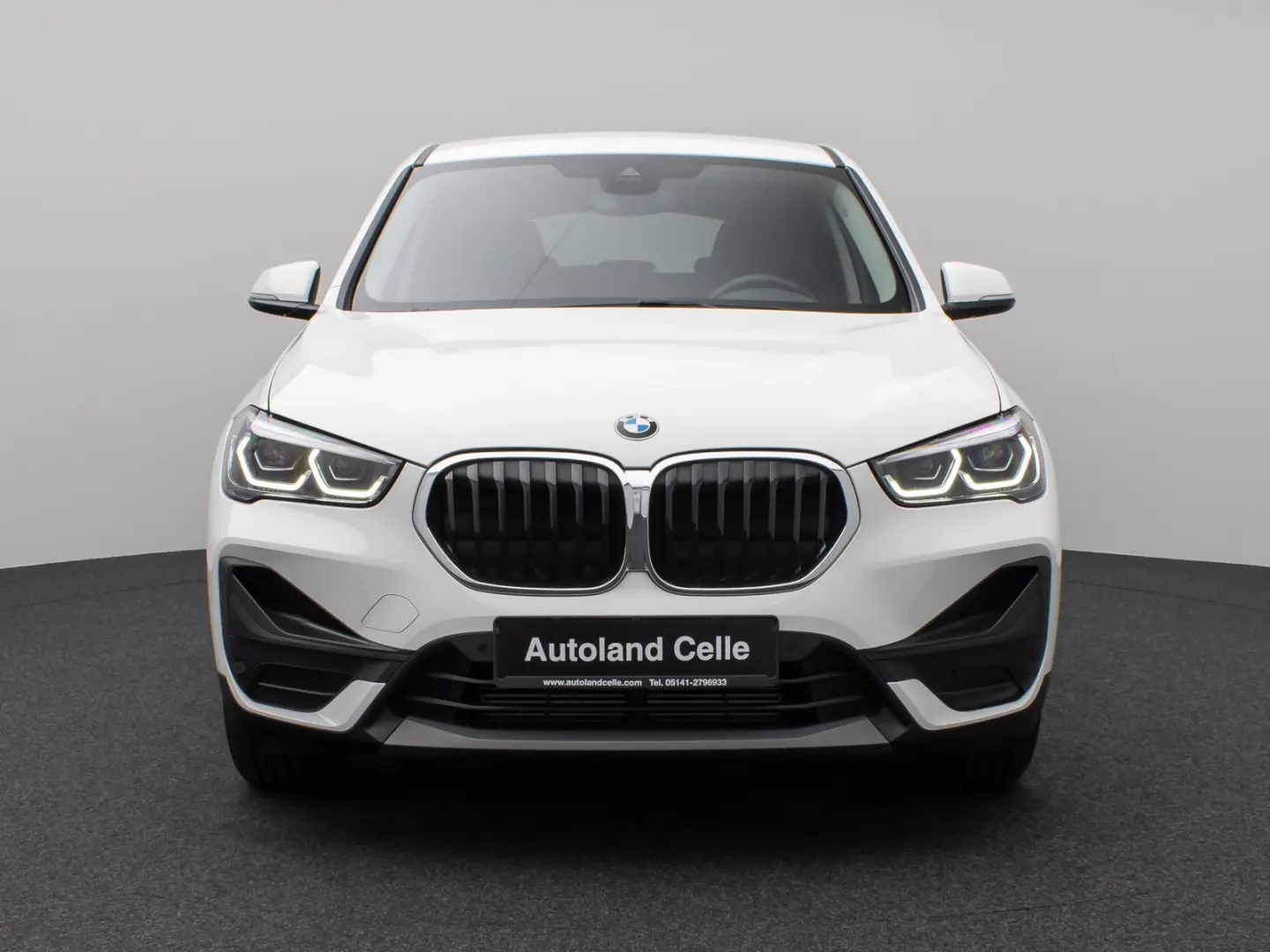 X1 sD18i DAB Navi Parkassist Geschwindigkeitsreg