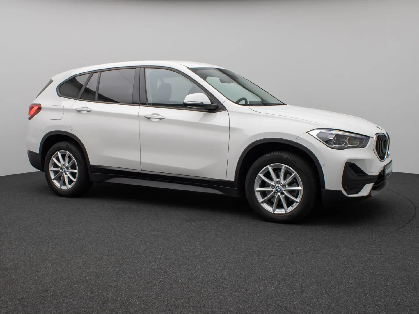 X1 sD18i DAB Navi Parkassist Geschwindigkeitsreg