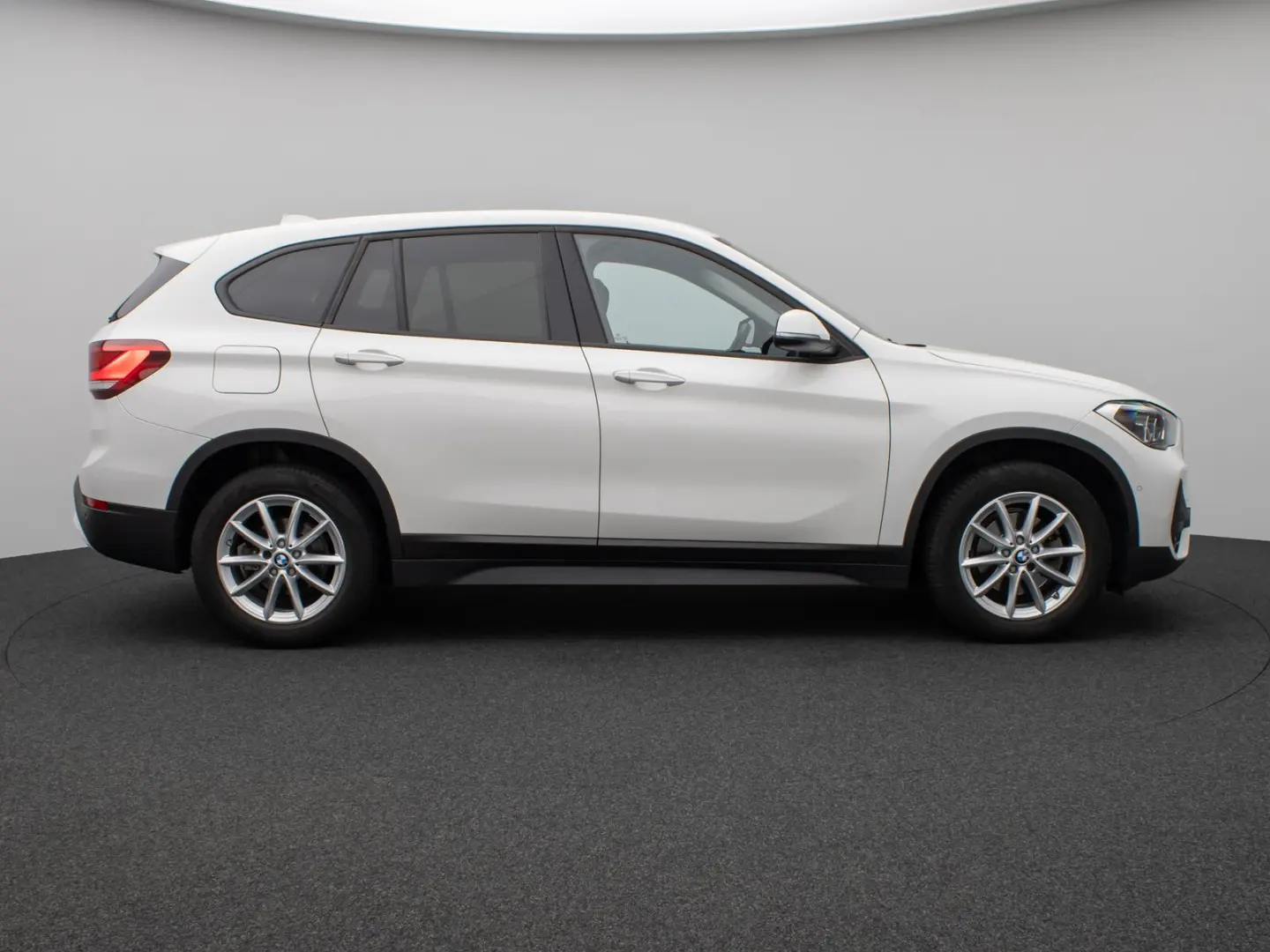 X1 sD18i DAB Navi Parkassist Geschwindigkeitsreg