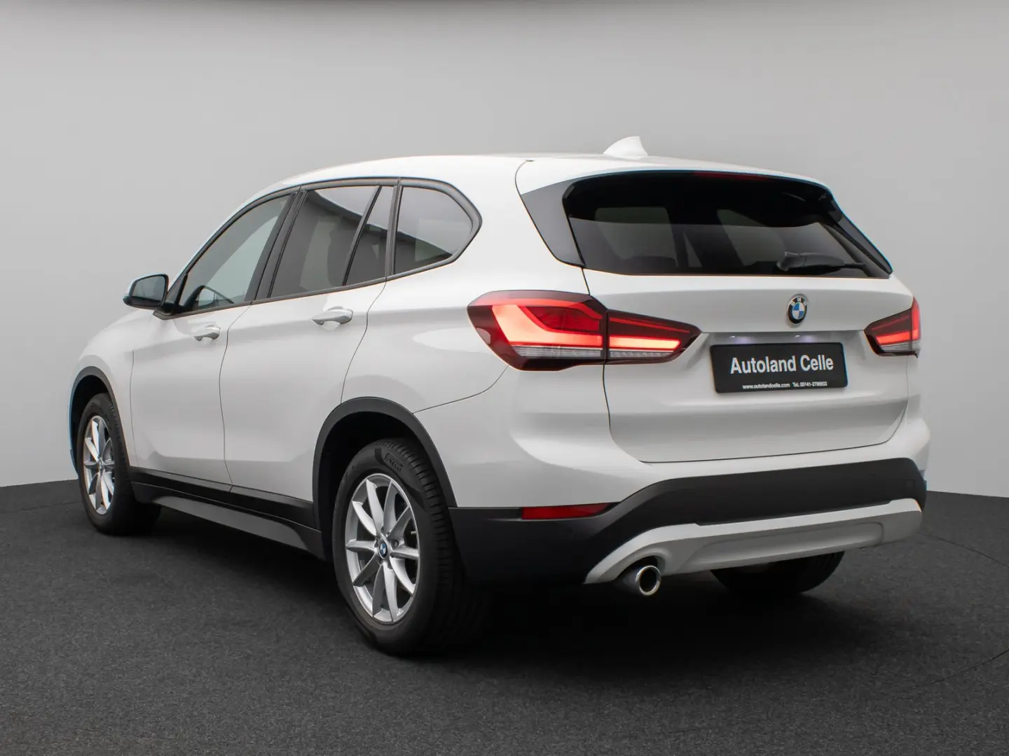 X1 sD18i DAB Navi Parkassist Geschwindigkeitsreg