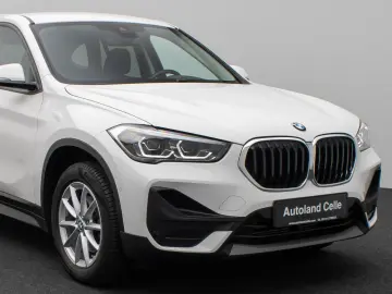 X1 sD18i DAB Navi Parkassist Geschwindigkeitsreg