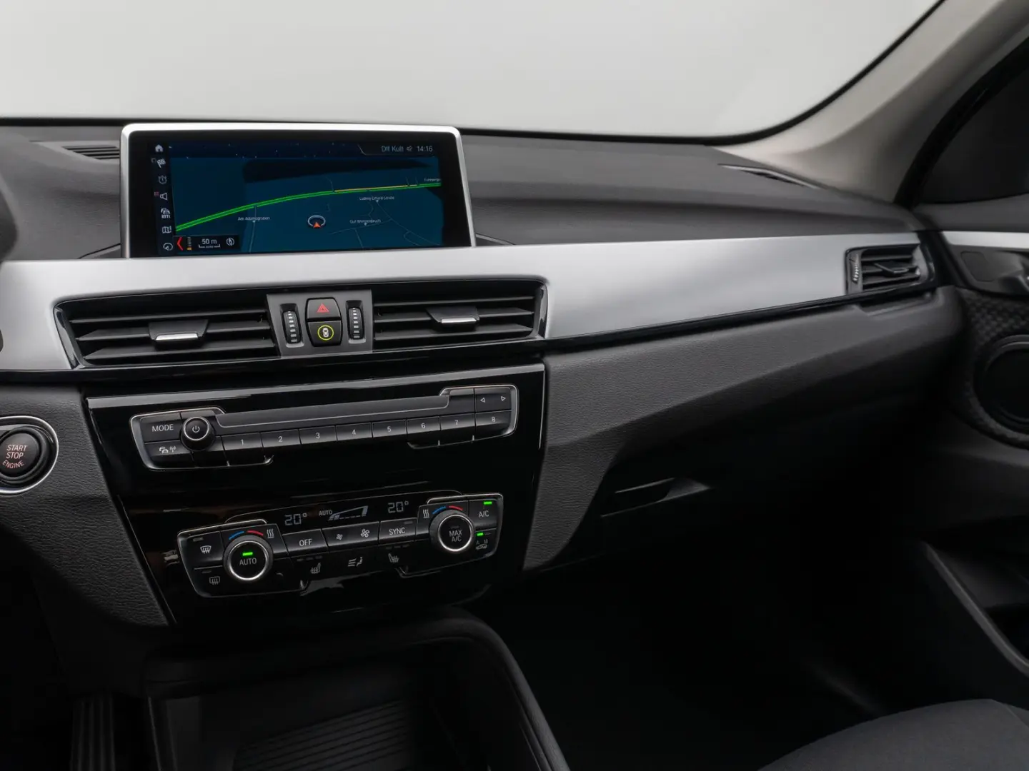 X1 sD18i DAB Navi Parkassist Geschwindigkeitsreg
