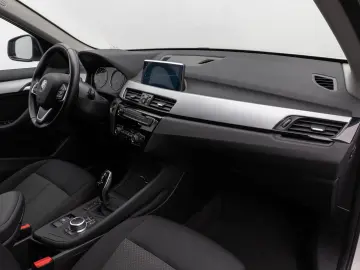 X1 sD18i DAB Navi Parkassist Geschwindigkeitsreg