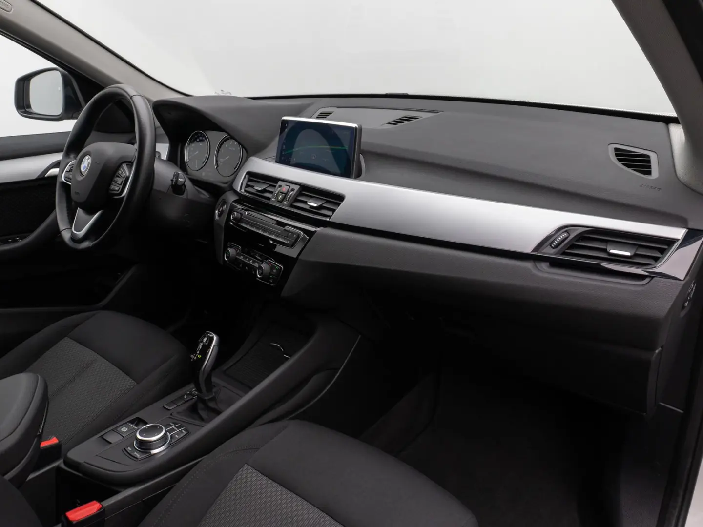 X1 sD18i DAB Navi Parkassist Geschwindigkeitsreg