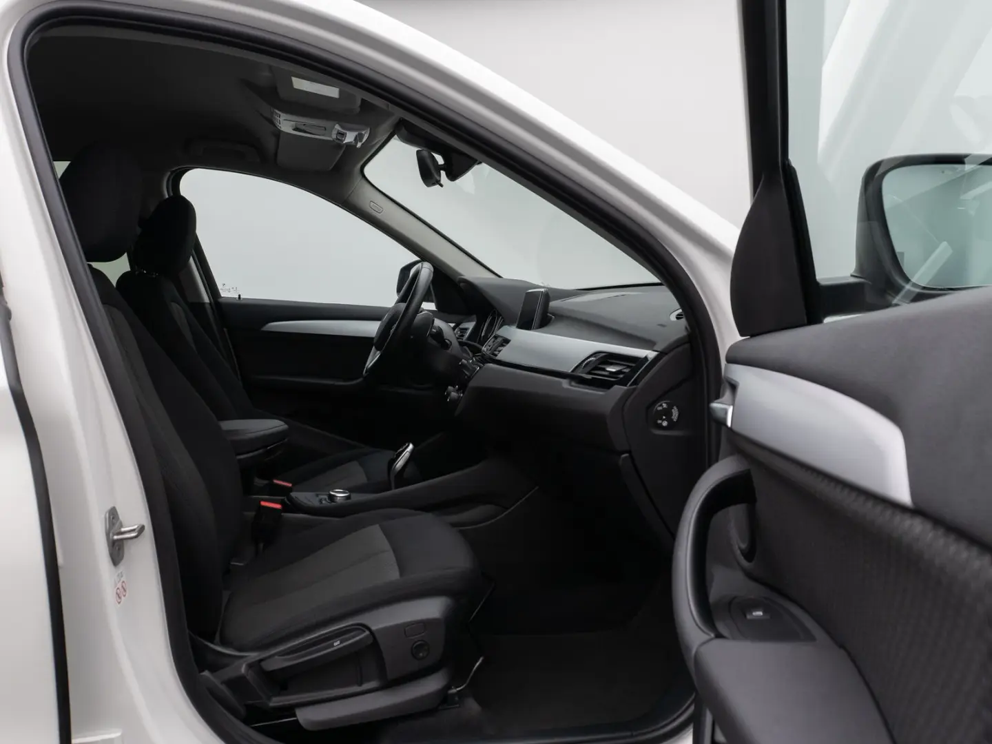 X1 sD18i DAB Navi Parkassist Geschwindigkeitsreg