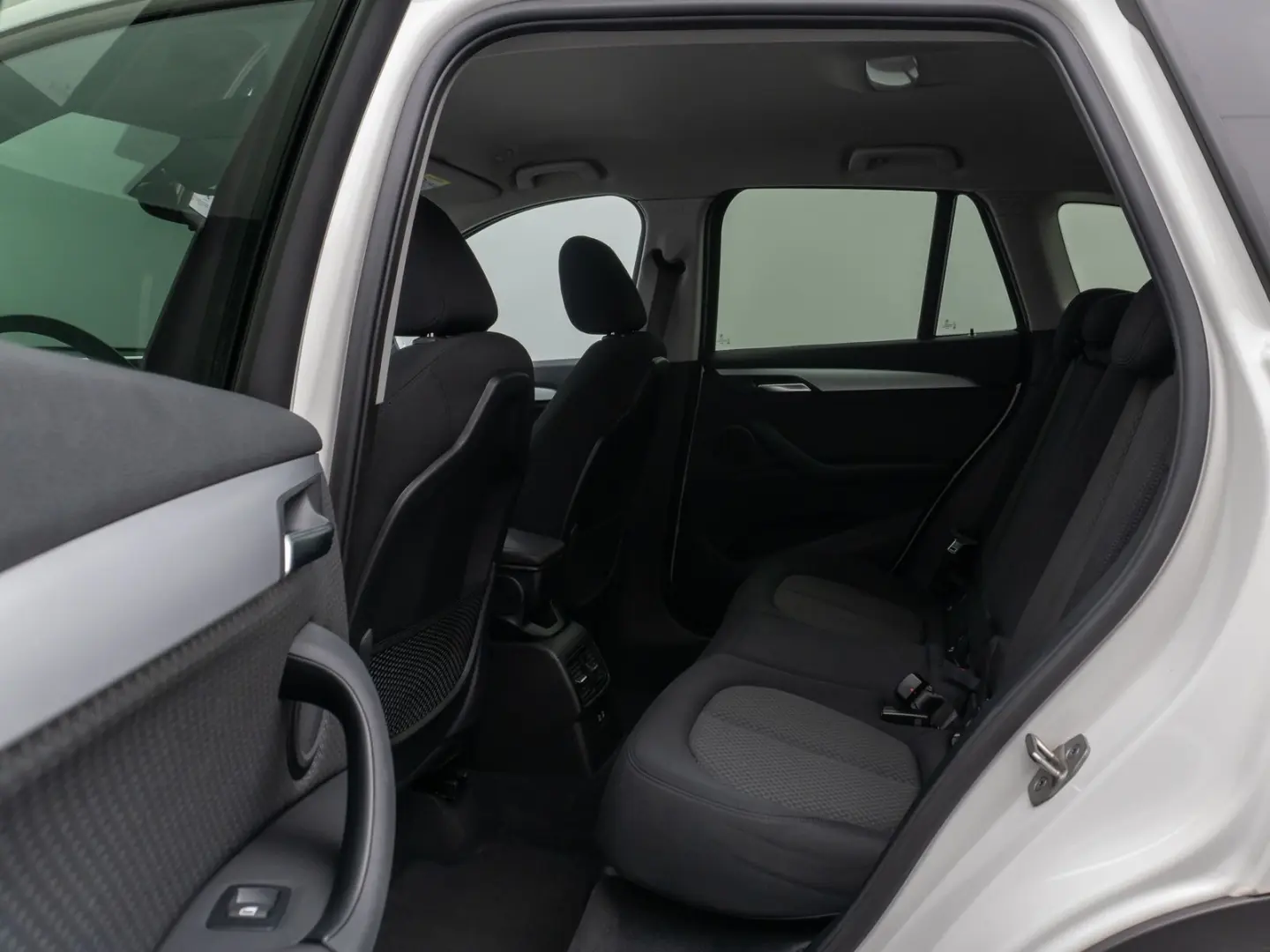 X1 sD18i DAB Navi Parkassist Geschwindigkeitsreg