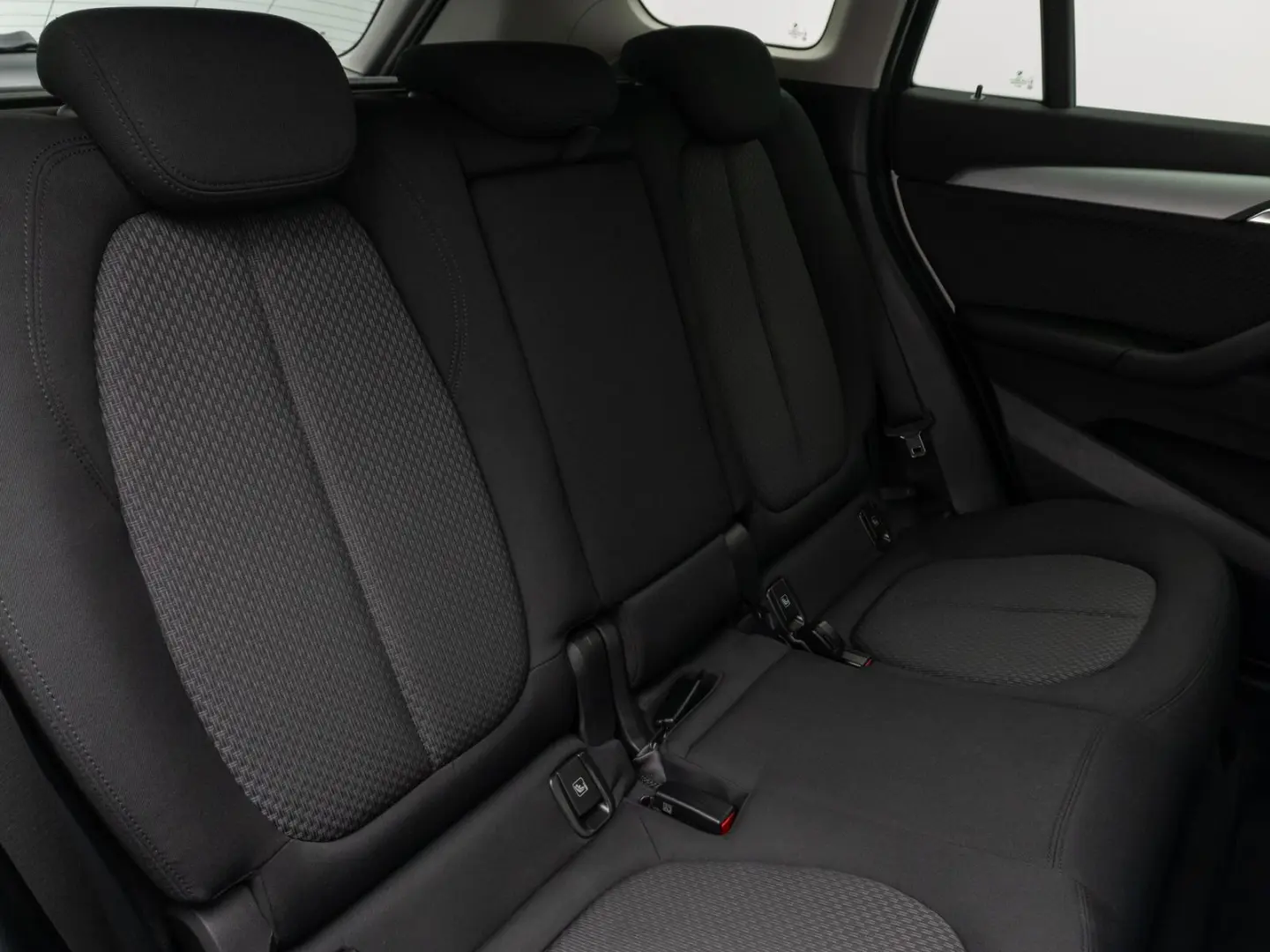 X1 sD18i DAB Navi Parkassist Geschwindigkeitsreg