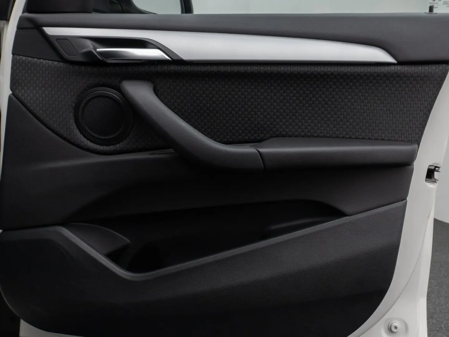X1 sD18i DAB Navi Parkassist Geschwindigkeitsreg