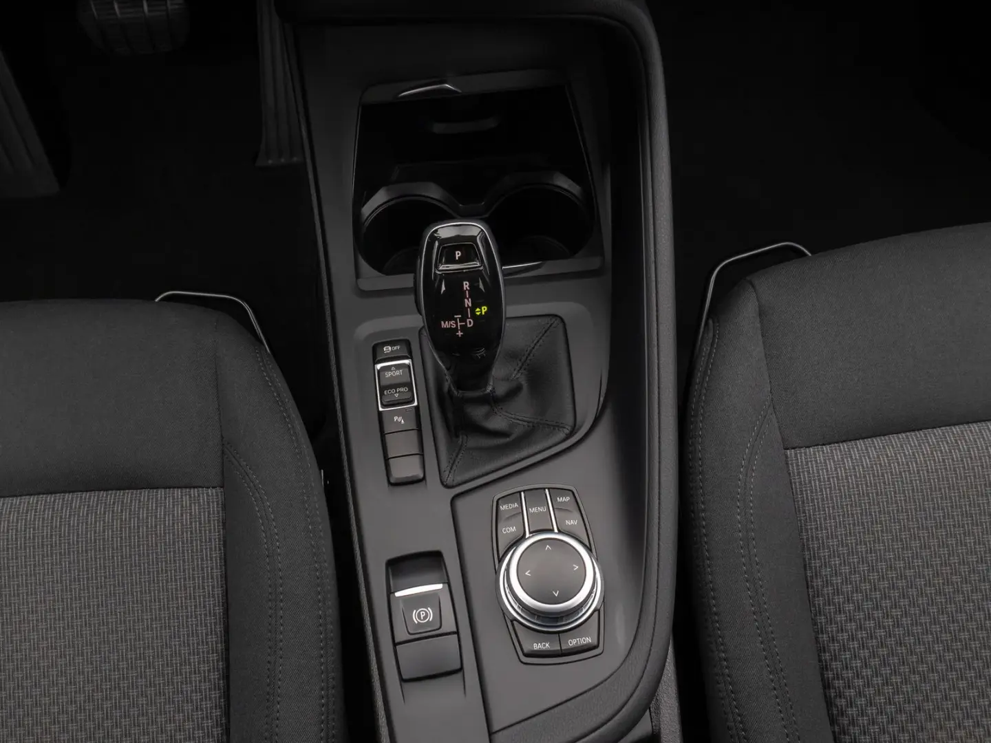 X1 sD18i DAB Navi Parkassist Geschwindigkeitsreg