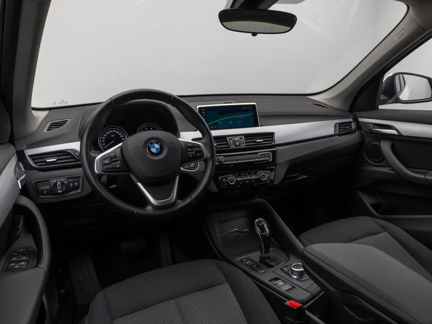 X1 sD18i DAB Navi Parkassist Geschwindigkeitsreg