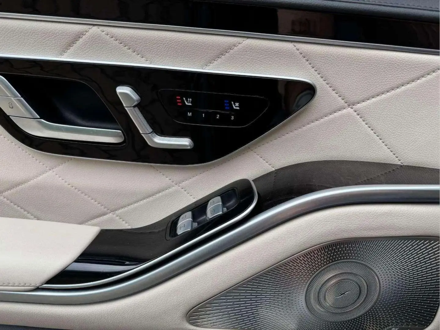 Mercedes-Benz S 400 d 4MATIC L AMG PANO*HUD*