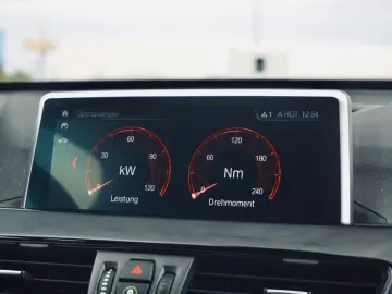 X1 sDrive18i Advantage DAB LED RFK Navi Shz PDC
