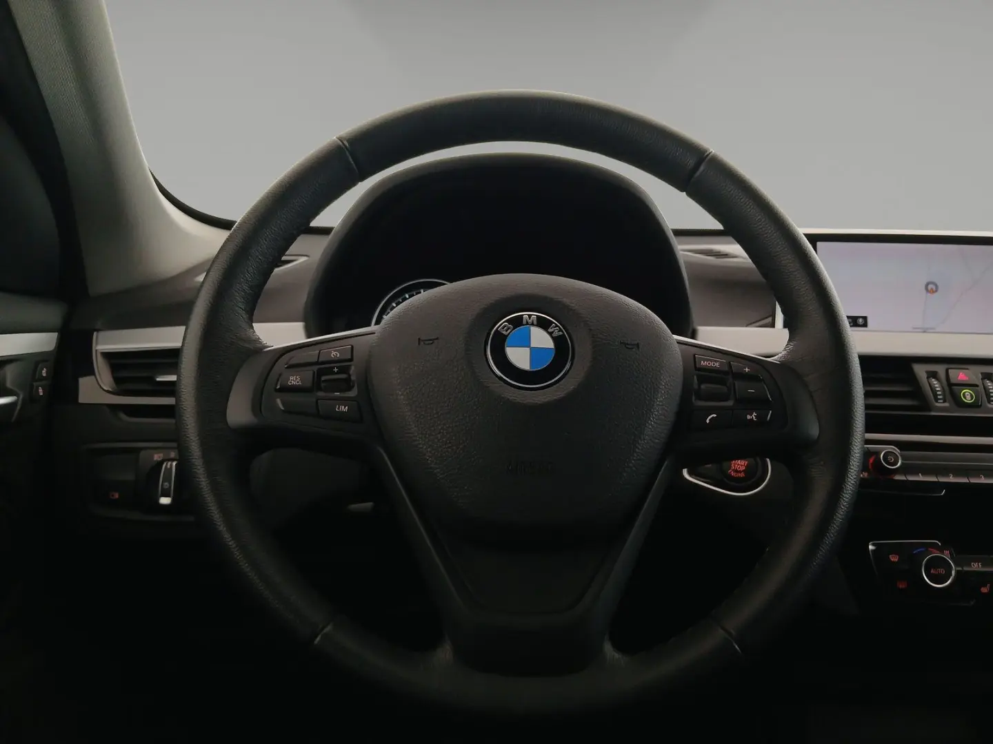 X1 sDrive18i Navi Parkassist Sitzheizung