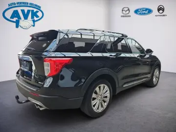 Explorer Platinum Plug-in-Hybrid 4x4, AHK