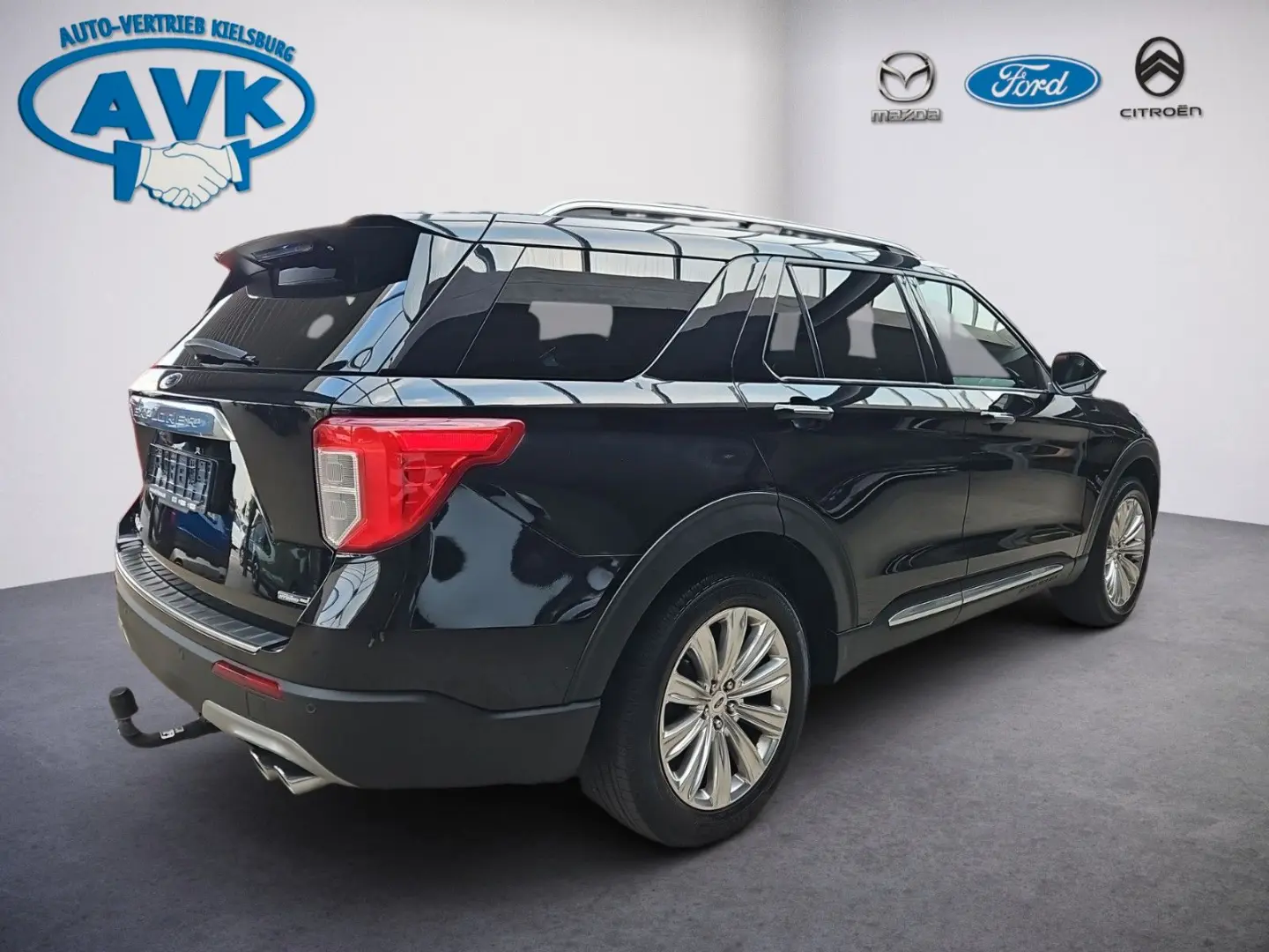 Explorer Platinum Plug-in-Hybrid 4x4, AHK