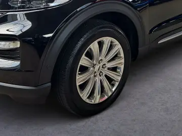 Explorer Platinum Plug-in-Hybrid 4x4, AHK
