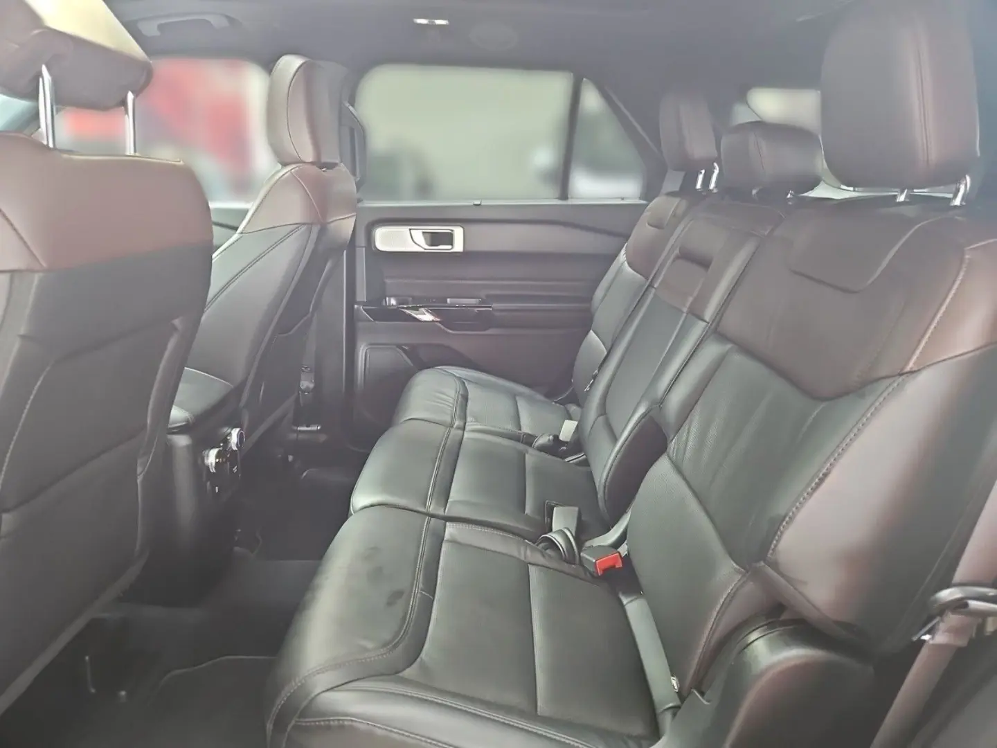 Explorer Platinum Plug-in-Hybrid 4x4, AHK