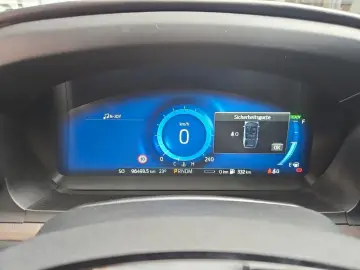 Explorer Platinum Plug-in-Hybrid 4x4, AHK