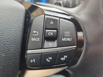 Explorer Platinum Plug-in-Hybrid 4x4, AHK