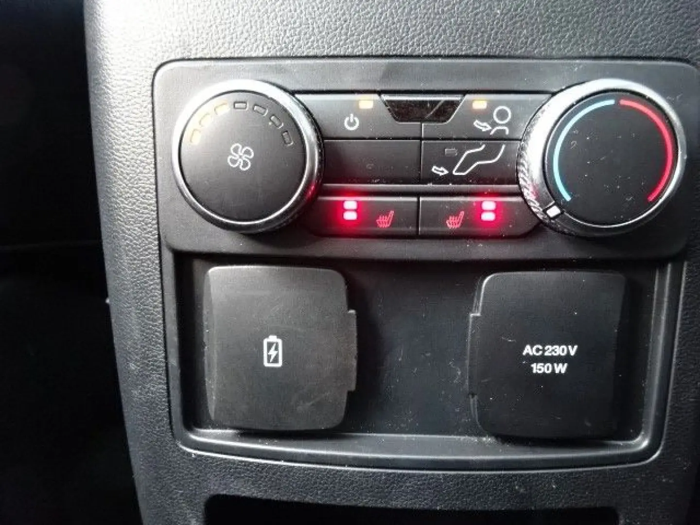 Explorer Platinum PHEV 4x4 *B&O*LED*AHK*PANO*