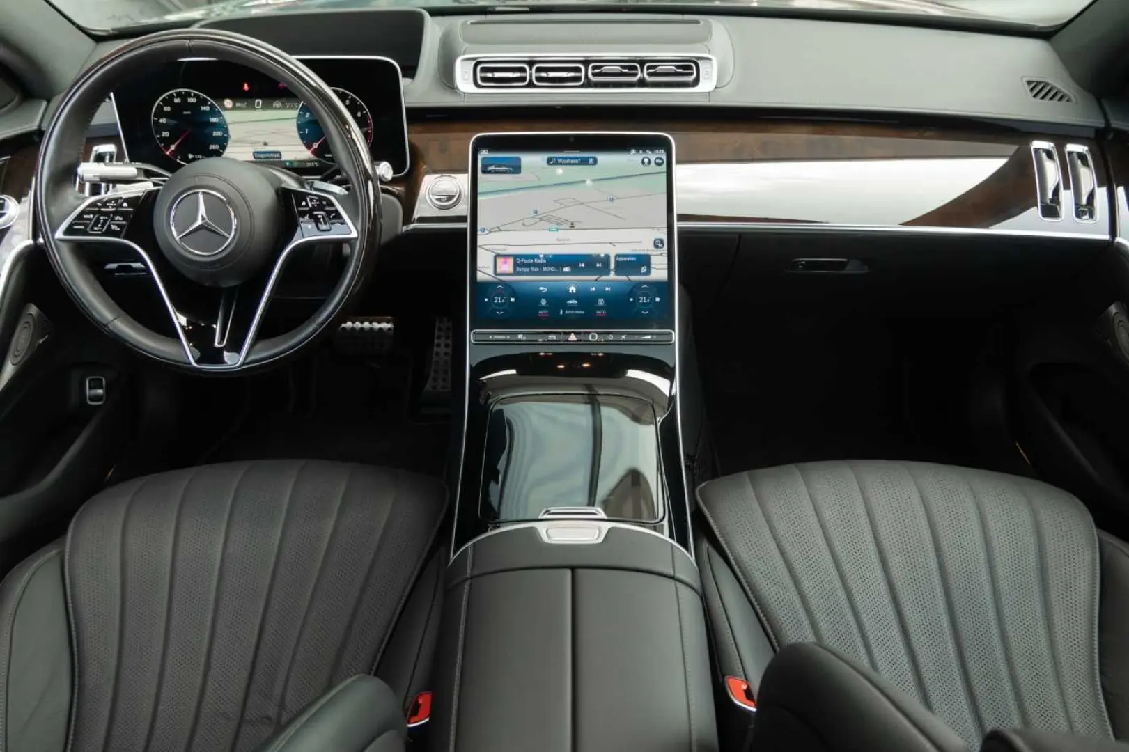 Mercedes-Benz S 580 AMG Lang Entertain HUD Massage Rear