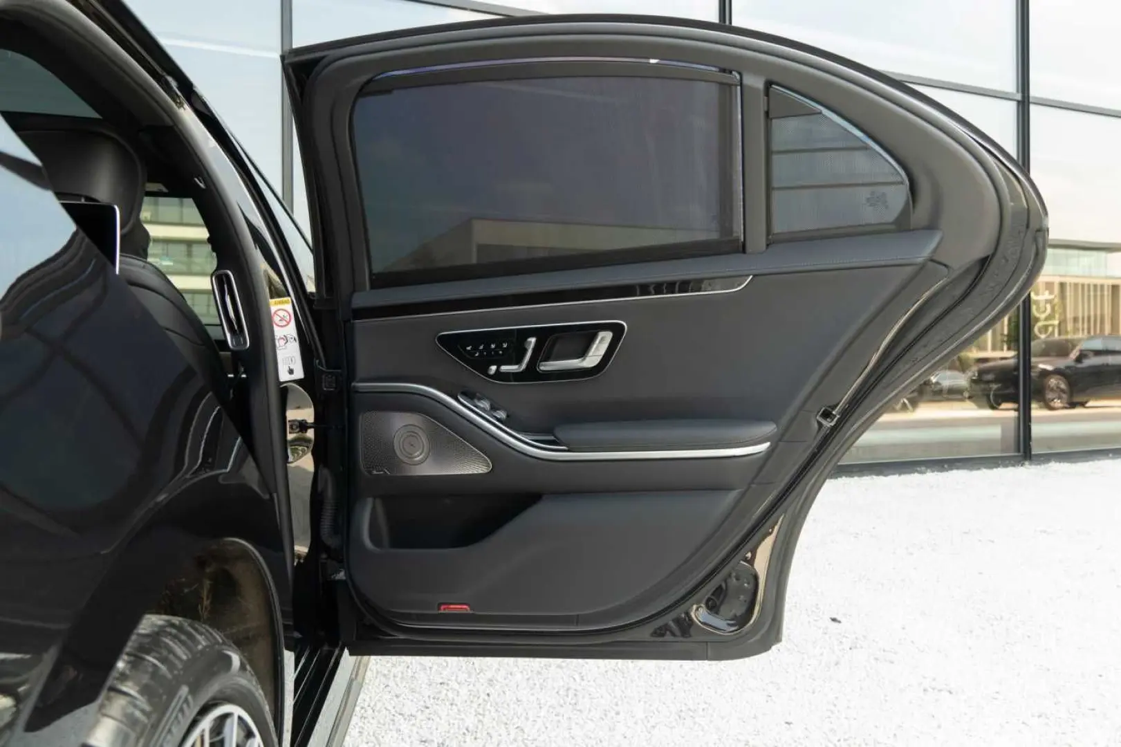 Mercedes-Benz S 580 AMG Lang Entertain HUD Massage Rear