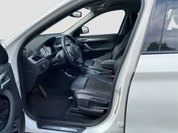 X1 xDrive25e xLine SpurAss LED StHzg ACC Navi RF