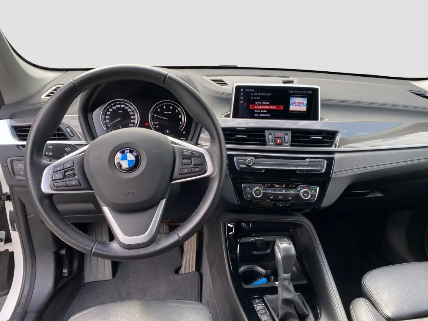 X1 xDrive25e xLine SpurAss LED StHzg ACC Navi RF