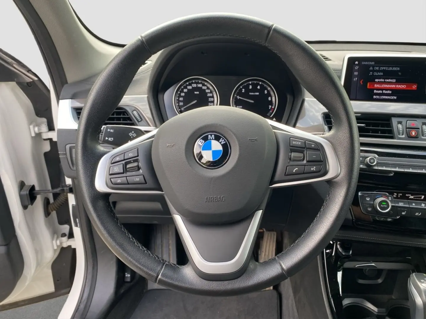 X1 xDrive25e xLine SpurAss LED StHzg ACC Navi RF
