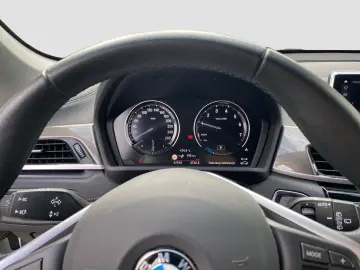 X1 xDrive25e xLine SpurAss LED StHzg ACC Navi RF