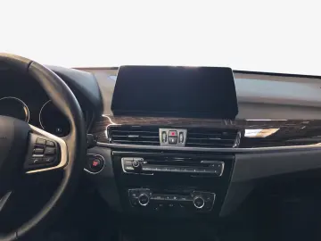 X1 xDrive25e Advantage