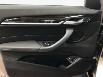 X1 xDrive25e Advantage