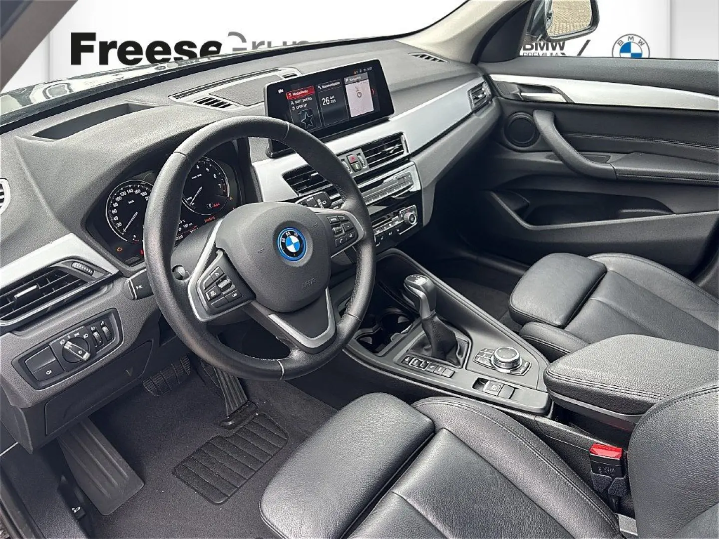 X1 xDrive25e Advantage Head-Up HiFi DAB LED Shz