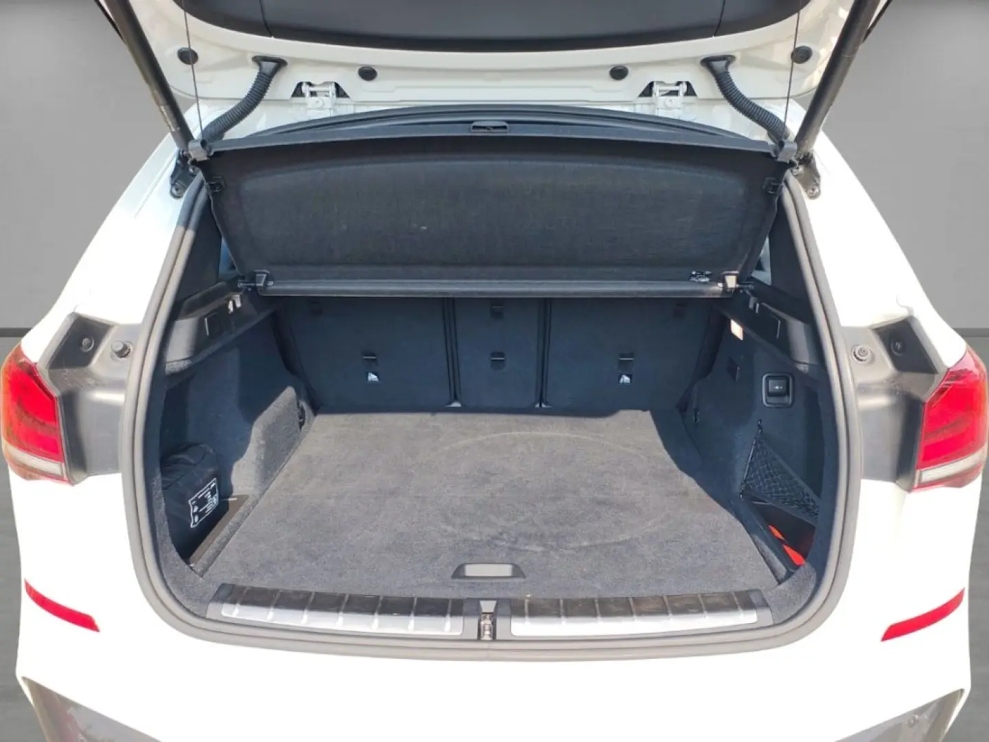 X1 xDrive 25e 220PS +M-Sport+AHK+autom.Heckkl.+L