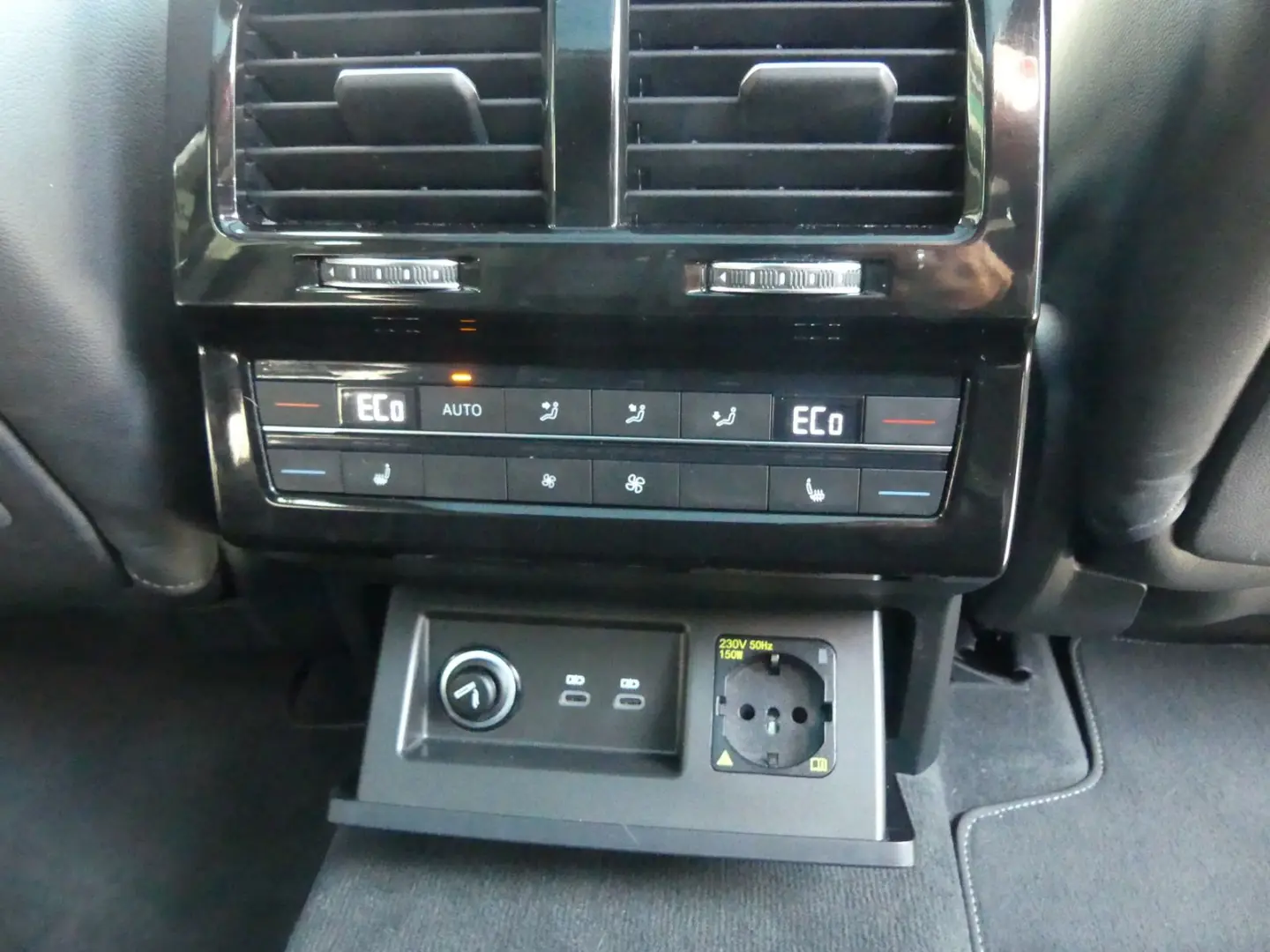 Touareg 3.0 TDI 4Motion R-Line MATRIX/PANO/NACHT