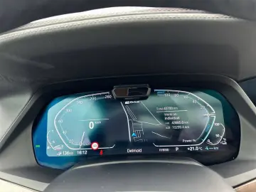 X5 xDrive 45e M Sport HUD PA+ ACC AHK Pano 20